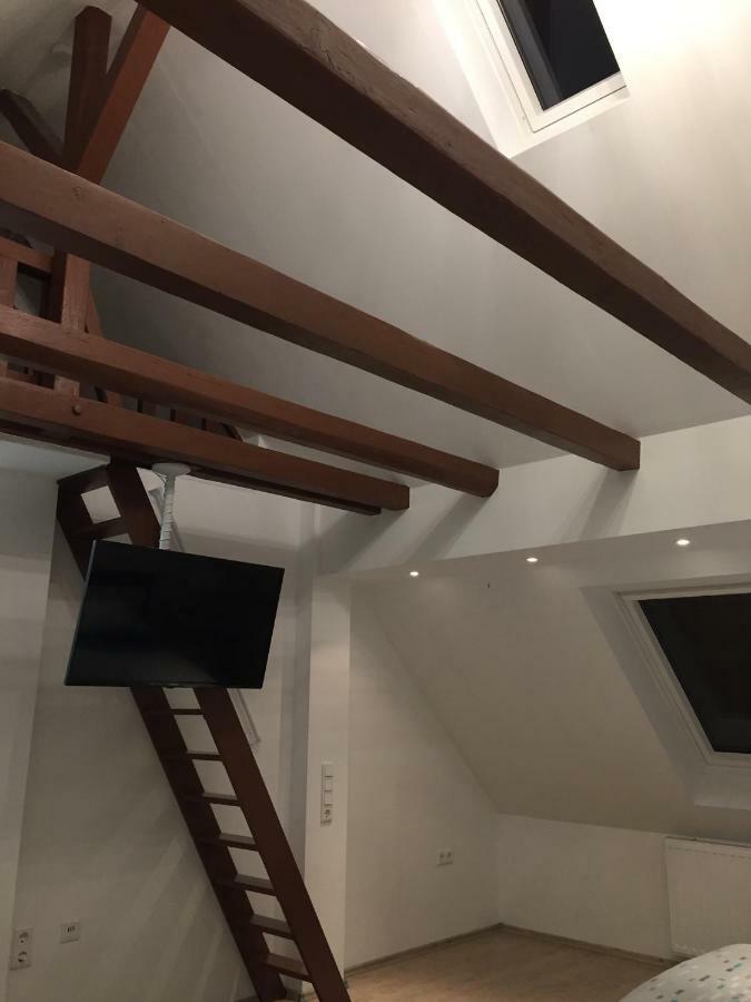 Lorenz 2 Apartment *